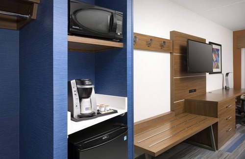 North San Antonio - SAT Hotel | Holiday Inn Express & Suites San Antonio North - Windcrest by IHG