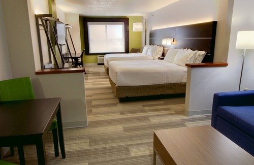 Sioux Center Hotel | Holiday Inn Express & Suites Sioux Center by IHG