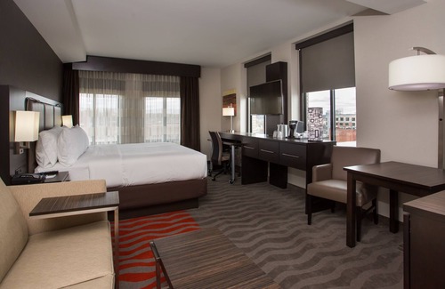 Metro Center Hotel | Holiday Inn Express Springfield Downtown by IHG