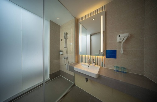 Minhang Hotel | Holiday Inn Express Shanghai Pujiang by IHG