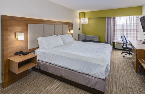 Southington Hotel | Holiday Inn Express Southington by IHG