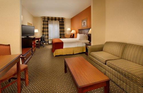 Chambersburg Hotel | Holiday Inn Express & Suites by IHG Chambersburg by IHG