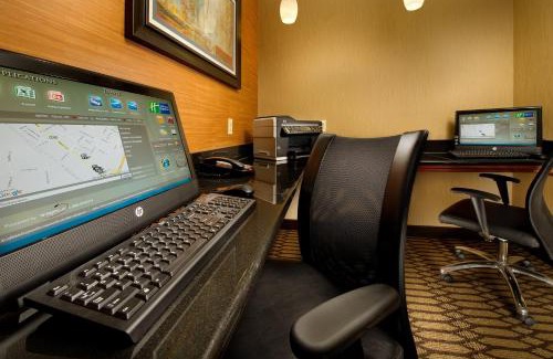 Chambersburg Hotel | Holiday Inn Express & Suites by IHG Chambersburg by IHG