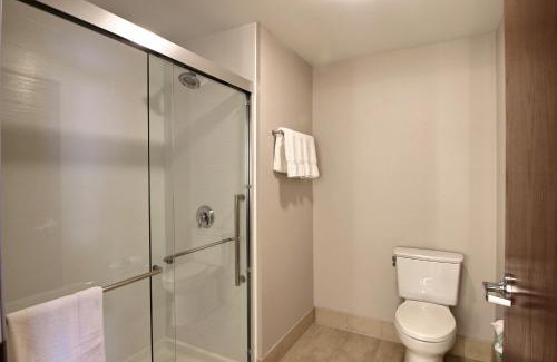 Fond du Lac Hotel | Holiday Inn Express & Suites Fond Du Lac by IHG