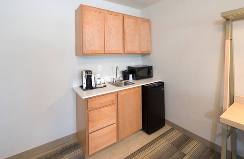 Port Huron Hotel | Holiday Inn Express & Suites Port Huron by IHG