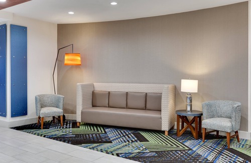 San Antonio Hotel | Holiday Inn Express & Suites San Antonio NW near SeaWorld by IHG