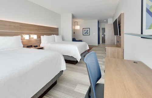 The Colony Hotel | Holiday Inn Express & Suites Plano - The Colony by IHG