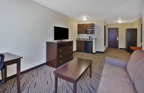 Strabane Hotel | Holiday Inn Express & Suites Washington - Meadow Lands by IHG