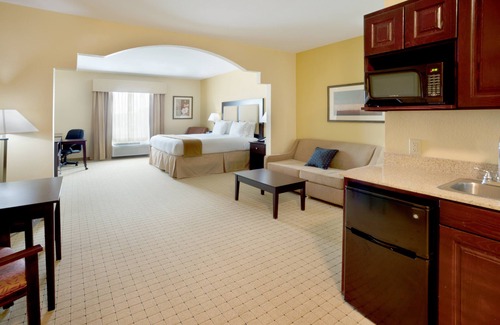 Georgetown Hotel | Holiday Inn Express & Suites Georgetown by IHG