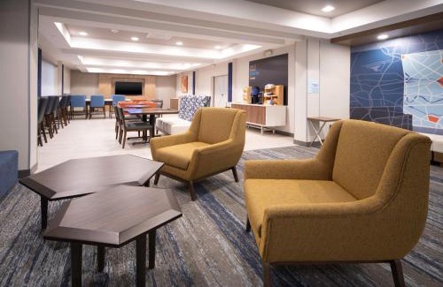 Little Rock Hotel | Holiday Inn Express Suites Little Rock West by IHG