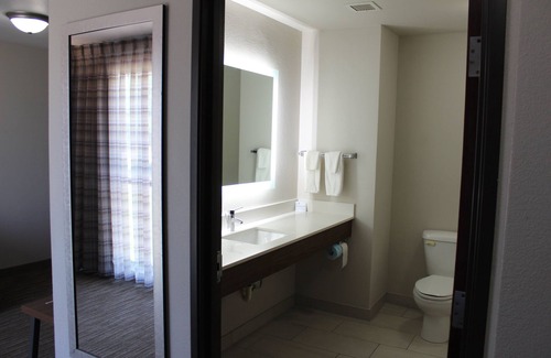 Ponca City Hotel | Holiday Inn Express & Suites Ponca City by IHG