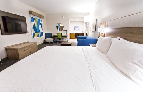 Arden-Arcade Hotel | Holiday Inn Express & Suites Sacramento NE Cal Expo by IHG