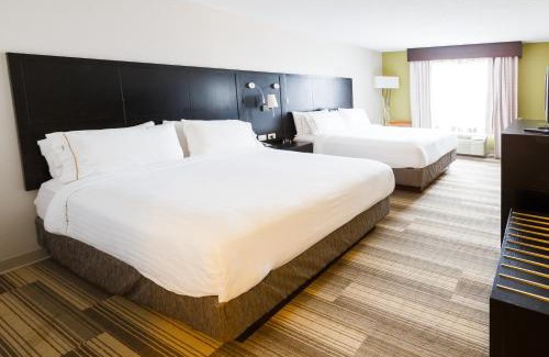 Shelbyville Hotel | Holiday Inn Express & Suites Shelbyville by IHG