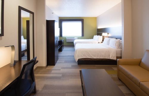 Worthington Hotel | Holiday Inn Express & Suites Worthington by IHG