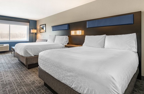 Carlisle Hotel | Holiday Inn Express & Suites Carlisle Southwest – I-81 by IHG