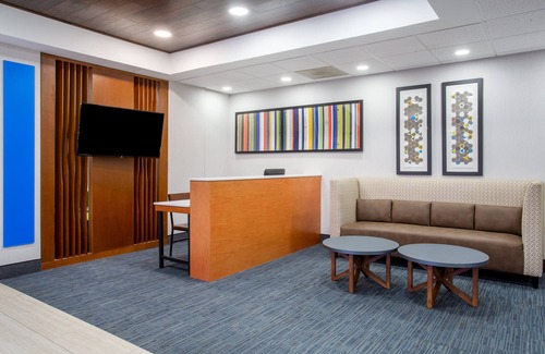Saint Marys  Allen County Hotel | Holiday Inn Express & Suites Fort Wayne by IHG