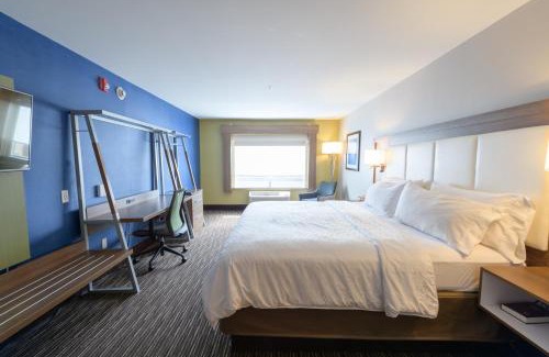 Jamestown Hotel | Holiday Inn Express & Suites Jamestown by IHG