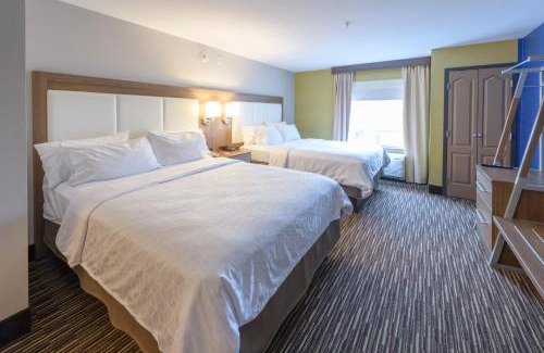 Jamestown Hotel | Holiday Inn Express & Suites Jamestown by IHG