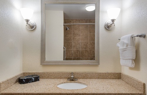 Lafayette Hotel | Holiday Inn Express & Suites Lafayette East by IHG