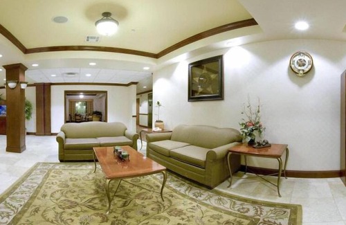 Levelland Hotel | Holiday Inn Express & Suites Levelland by IHG
