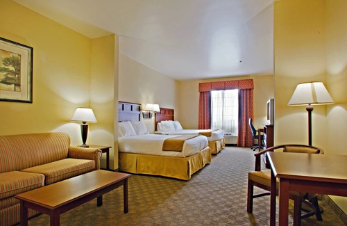 Levelland Hotel | Holiday Inn Express & Suites Levelland by IHG