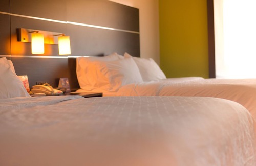 Maryville Hotel | Holiday Inn Express & Suites Maryville by IHG