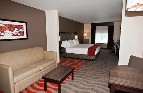 Easton Hotel | Holiday Inn Express & Suites Columbus - Easton Area by IHG