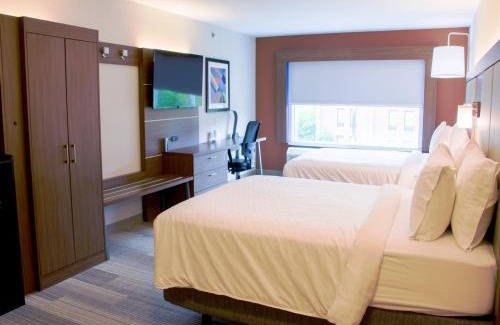 Danville Hotel | Holiday Inn Express & Suites Danville by IHG