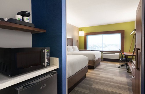 Edinburg Hotel | Holiday Inn Express & Suites Edinburg-McAllen Area by IHG