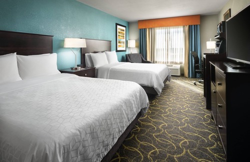 Grapevine Hotel | Holiday Inn Express & Suites DFW - Grapevine by IHG
