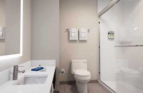 Laramie Hotel | Holiday Inn Express & Suites Laramie West by IHG
