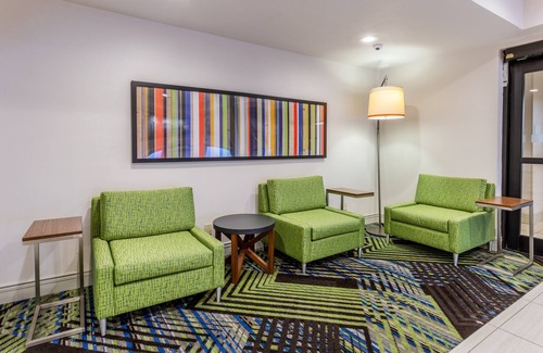 O'Fallon Hotel | Holiday Inn Express & Suites - O'Fallon/Shiloh by IHG
