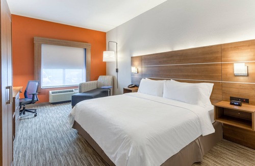 O'Fallon Hotel | Holiday Inn Express & Suites - O'Fallon/Shiloh by IHG