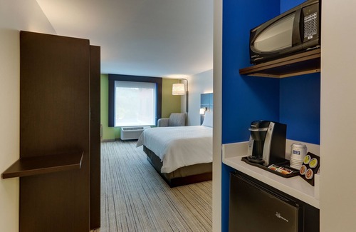 Woodbine Hotel | Holiday Inn Express & Suites Corbin by IHG