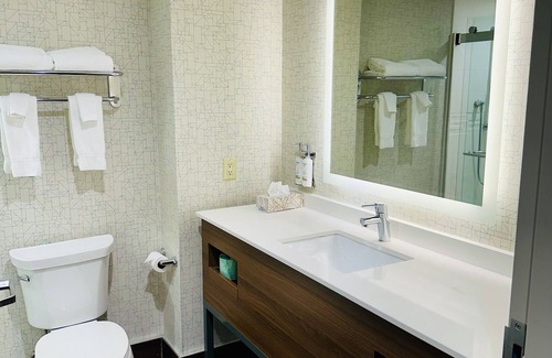 Halton Regional Municipality Hotel | Holiday Inn Express & Suites Milton by IHG