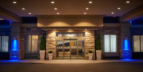 Timmins Hotel | Holiday Inn Express & Suites Timmins by IHG