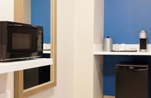Niles Hotel | Holiday Inn Express & Suites Chicago North Shore - Niles by IHG