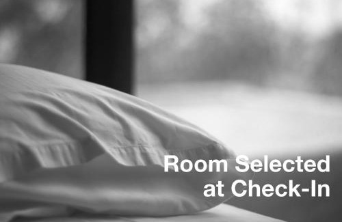 Cocoa Hotel | Holiday Inn Express & Suites Cocoa by IHG