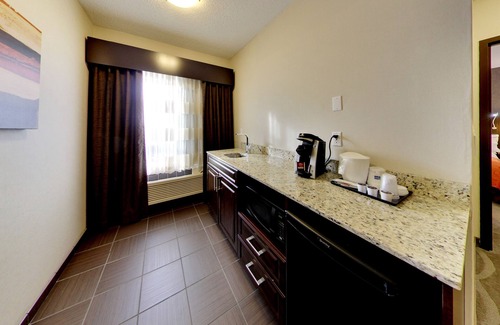 Nisku Hotel | Holiday Inn Express & Suites Edmonton International Airport by IHG
