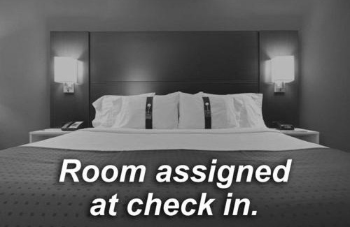Carmel Hotel | Holiday Inn Express & Suites Indianapolis North - Carmel by IHG