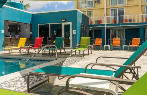 Downtown Nassau Hotel | Holiday Inn Express & Suites Nassau by IHG