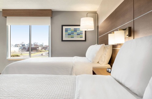 Oxford Hotel | Holiday Inn Express & Suites Oxford by IHG