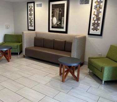 Ozona Hotel | Holiday Inn Express & Suites Ozona by IHG