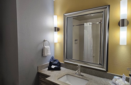 Perry Hotel | Holiday Inn Express & Suites Perry-National Fairground Area #34 by IHG