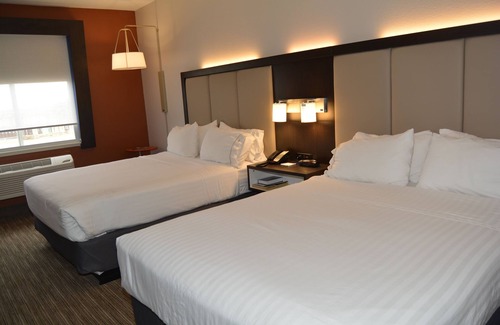 Abilene Hotel | Holiday Inn Express & Suites by IHG