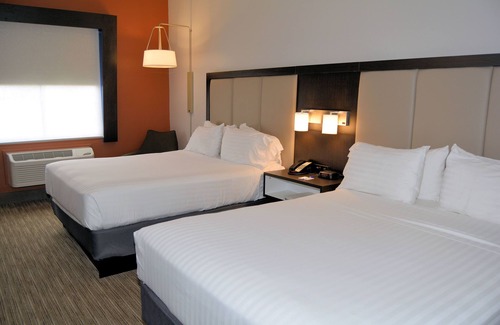 Abilene Hotel | Holiday Inn Express & Suites by IHG