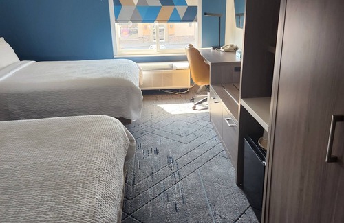 Alliance Hotel | Holiday Inn Express & Suites Alliance by IHG