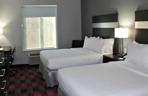 Bonham Hotel | Holiday Inn Express & Suites Bonham by IHG
