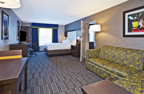 Ann Arbor Hotel | Holiday Inn Express & Suites Ann Arbor West by IHG