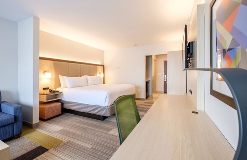 Eagan Hotel | Holiday Inn Express & Suites Eagan - Minneapolis Area by IHG